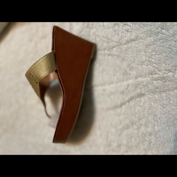 Brand new Tommy Hilfiger sandals in box - Picture 2 of 3